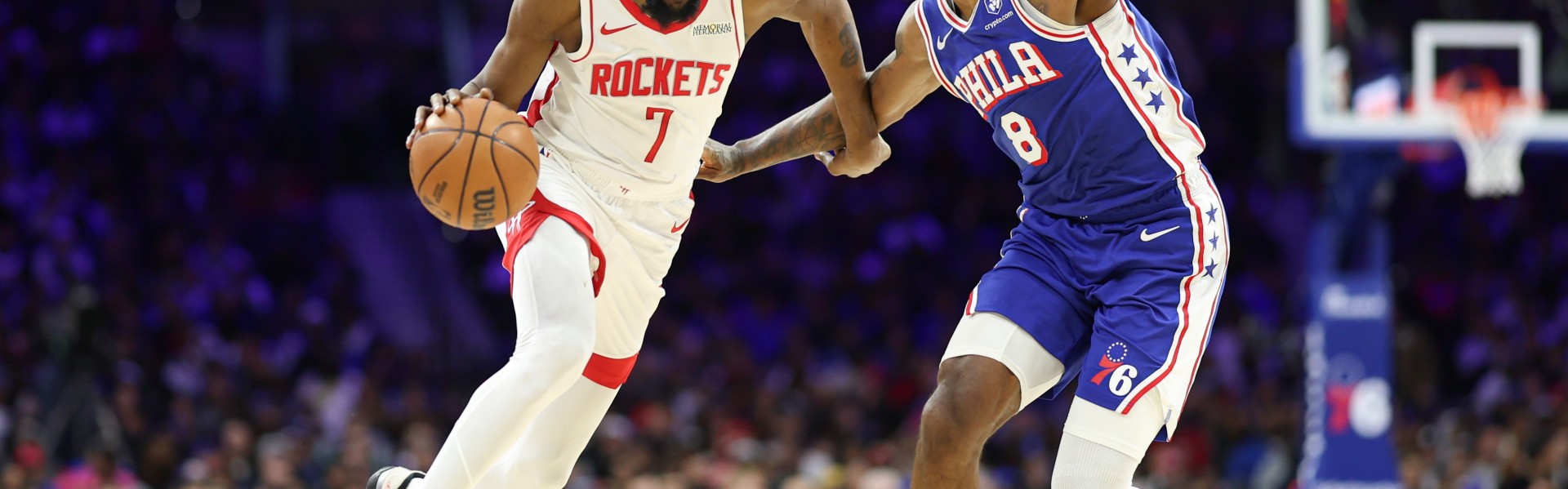 开云体育下载-乔治：裁判漏判干扰球太糟糕了  好在篮球之神帮我们拿下比赛