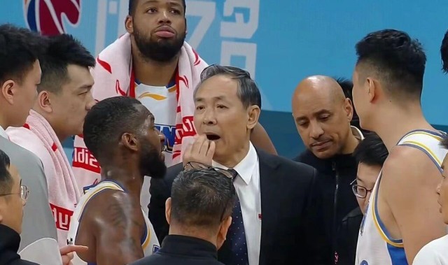 开云体育官网-CBA排名大变！上海七连胜势不可挡，北京广东位居四强 山东四连胜