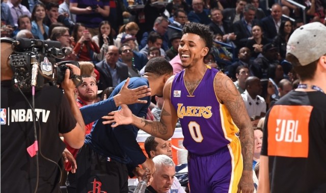 尼克·杨：如果在现在这个时代打球 我就是安东尼·爱德华兹