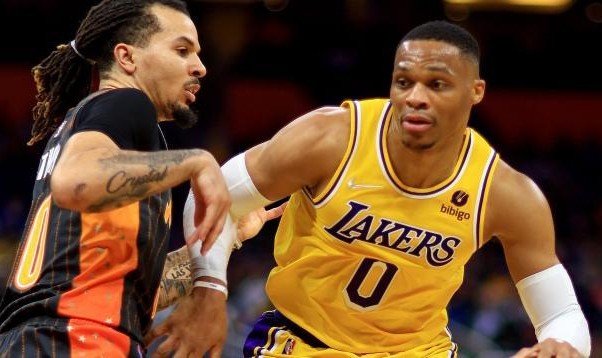 开云-战热火前湖人收获俩好消息：韦少冷静+浓眉伤愈