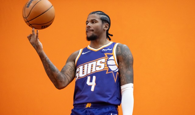 开云体育官网-明天太阳迎战勇士 杰伦·格林出战成疑 布克继续缺阵