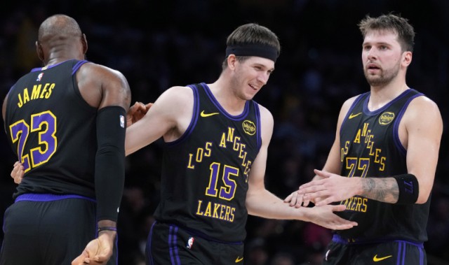 开云-31分11板11助！就在今天，一项由科比保持的NBA纪录被卢卡打破了