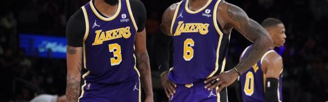 “内忧外患”朝湖人压来，为什么韦少却一点都不慌？